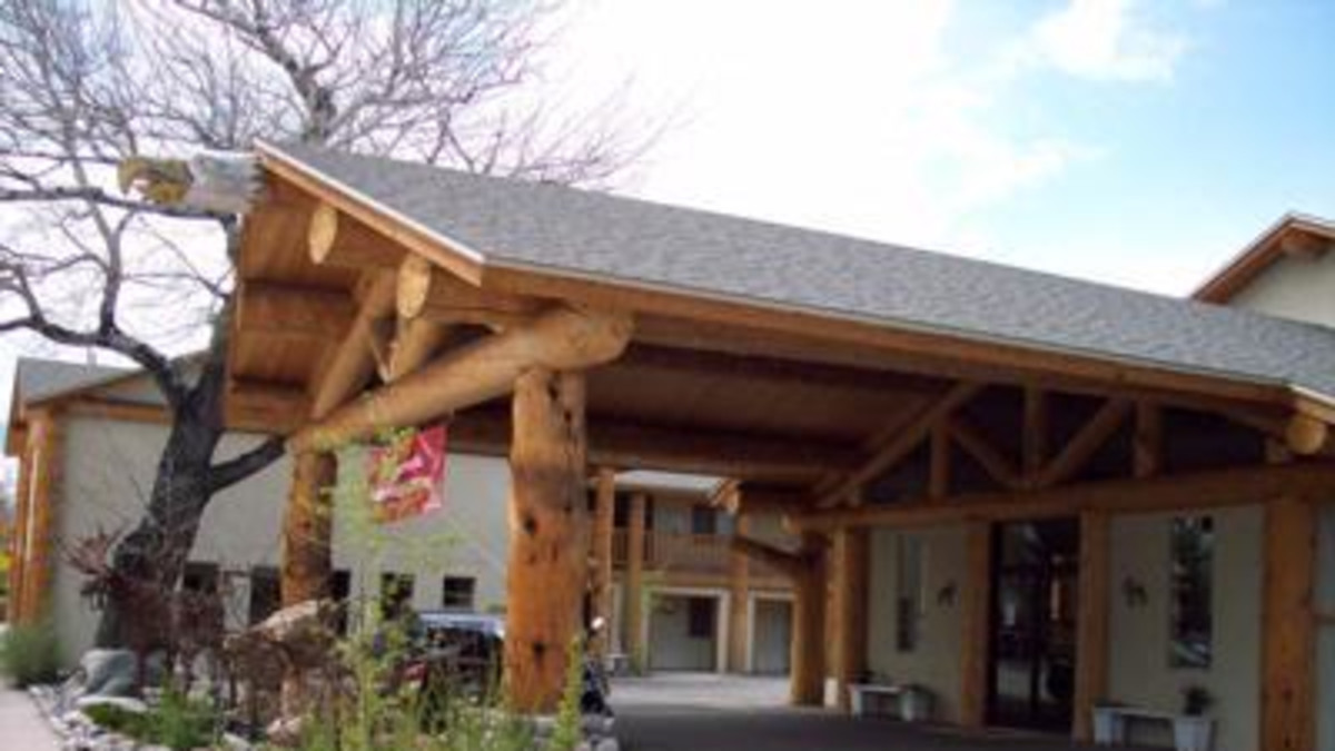 Moose Creek Lodge & Suites Cody Travel Wyoming. That's WY