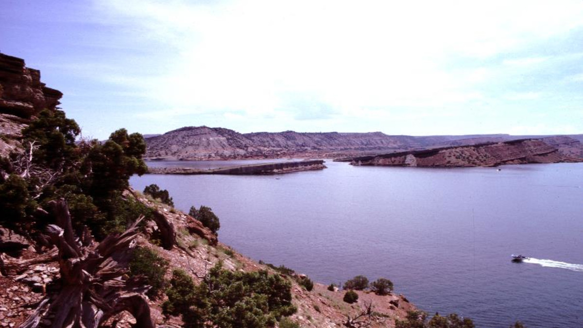 Pathfinder Reservoir Casper Travel Wyoming. That's WY