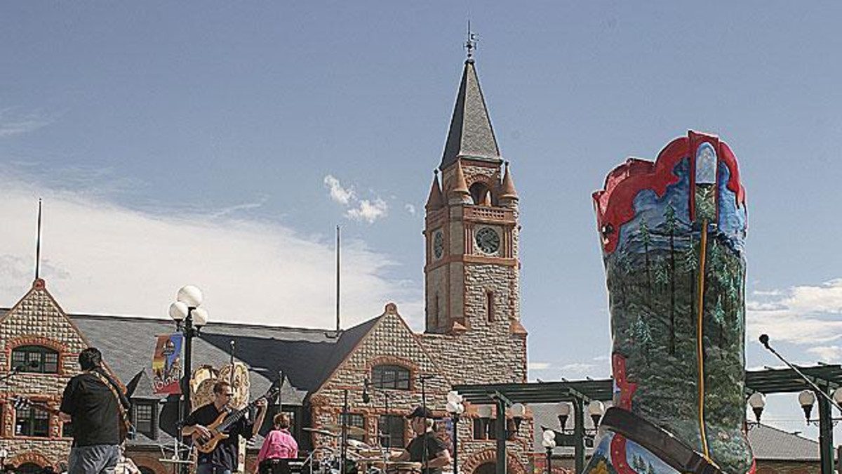 cheyenne wyoming visitors guide A travel guide to cheyenne, wyoming by william howard by william.