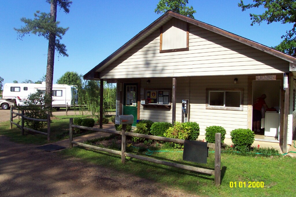 Nakatosh Campground - Photo 2