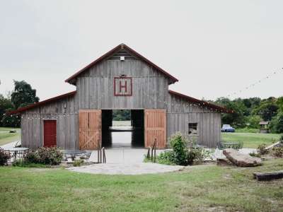 Holland Barn Venue