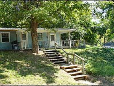 Rivercliff White River Cabin