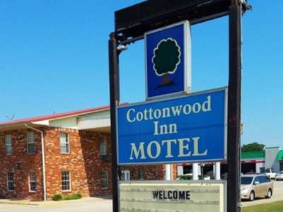 Cottonwood Inn Motel