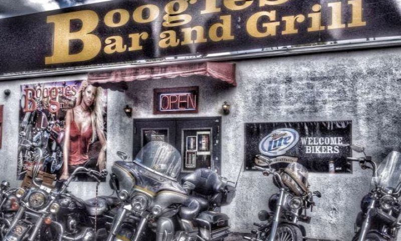Boogies Bar & Grill
