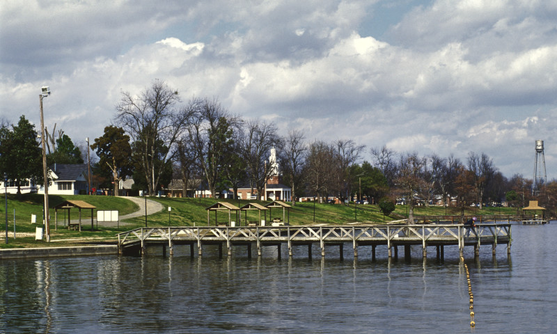 Scenic Lakeshore Drive