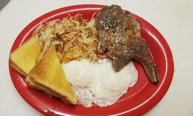 Moni's Grill