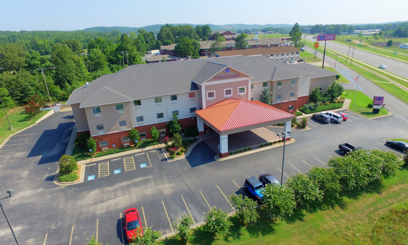 Comfort Suites