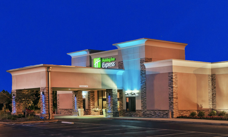 Holiday Inn Express Airport