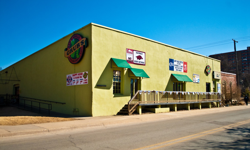 Grub's Bar & Grille