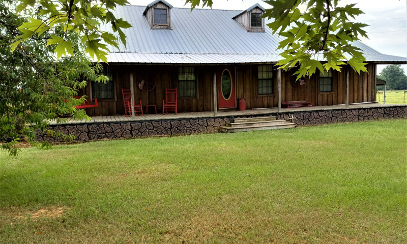 Diamond K Lodge near Murfreesboro 4 bd sleeps 8