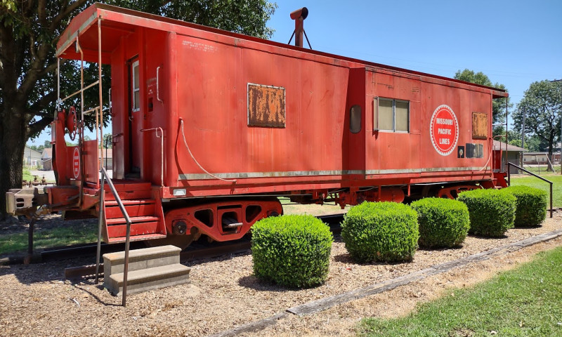 Missouri Pacific Railroad Caboose 13711