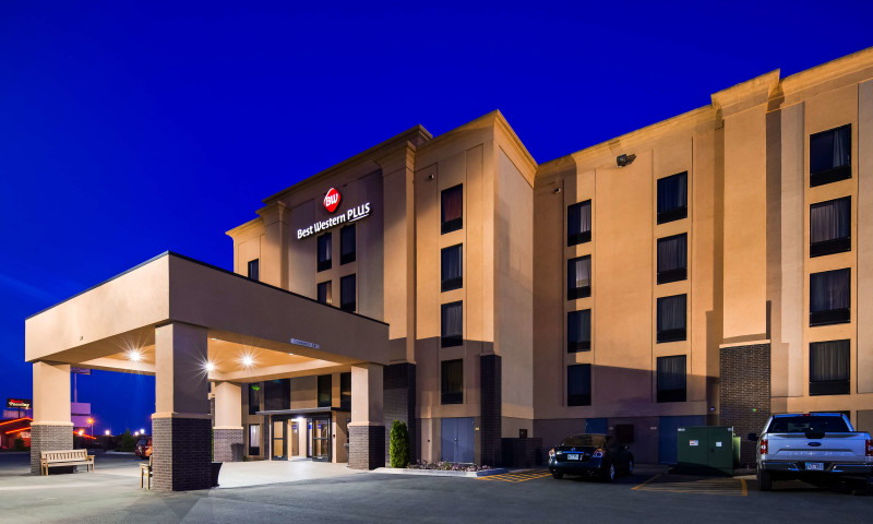 Best Western Plus Jonesboro Inn & Suites