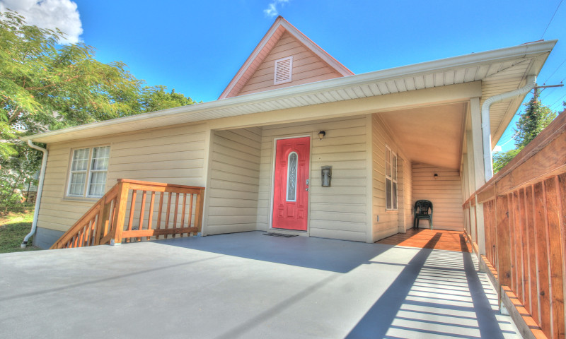 Corner Cottage