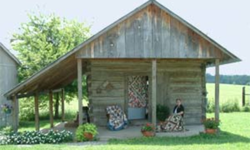 Mama's Log House Quilt Shop