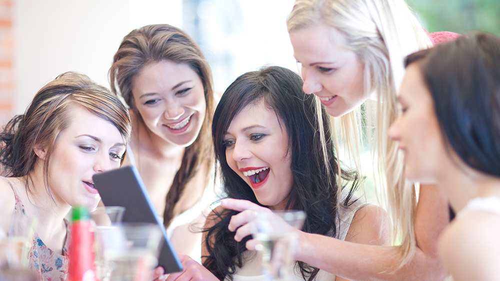 Creative Ways To Display a Slideshow at Special Events