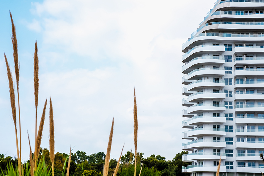Virtual walkthrough of luxury condo interior