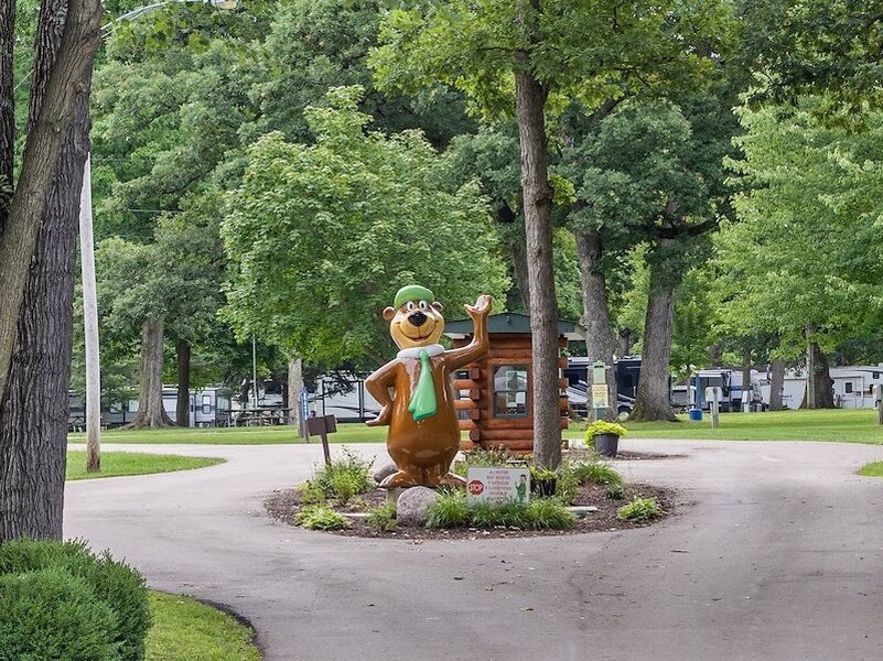Best Places to Vacation in Illinois | Sun Outdoors
