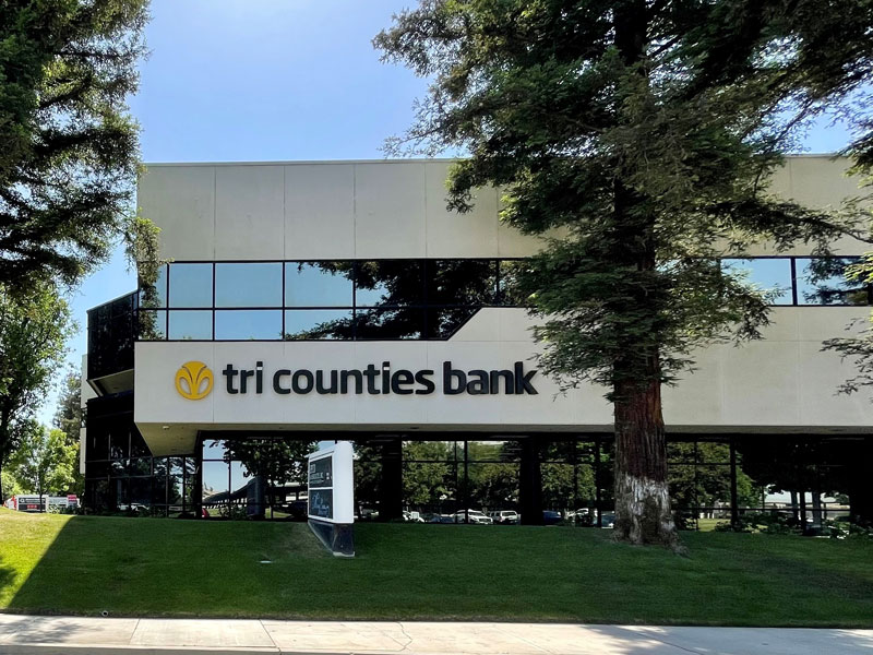 Tri Counties Bank - Bakersfield Commercial Banking Center -Bakersfield, CA