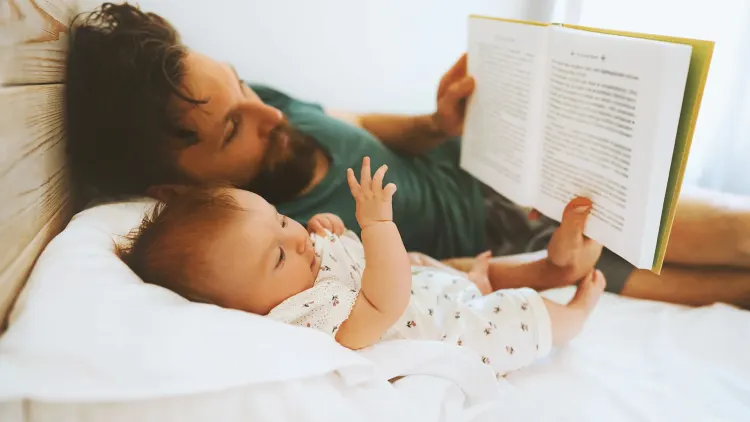 umea_familylife_familyinbed.jpg