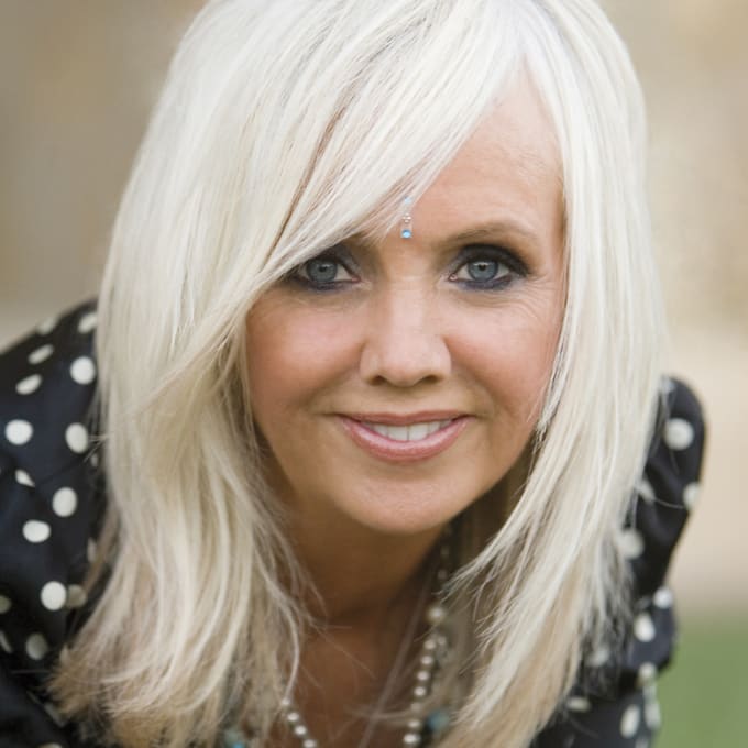 “Marie brings infinite diamonds of wisdom in her teachings of Feng Shui”