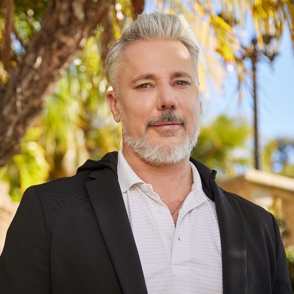 Shawn Wells