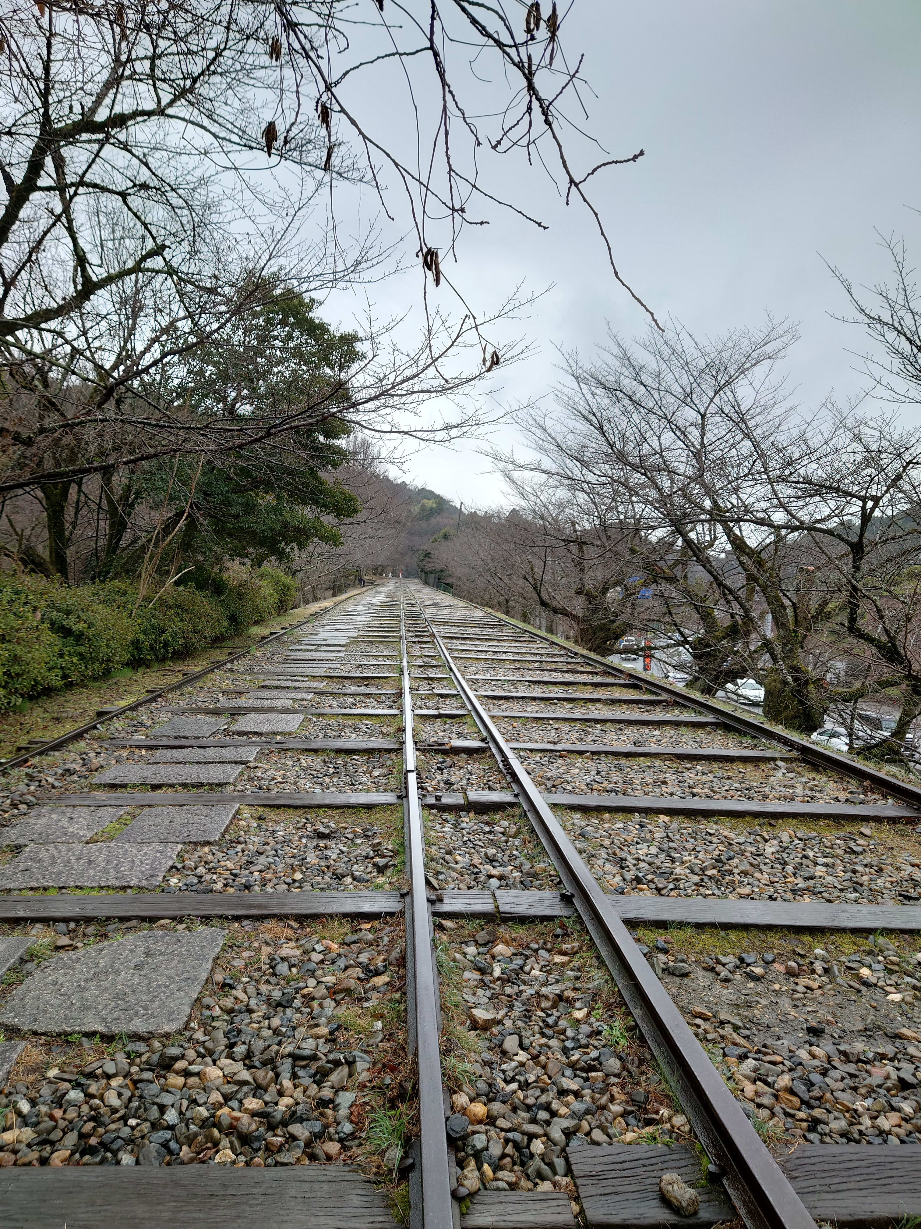 インクラインを上に向かって進む2
