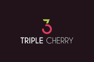 El logo de Triple Cherry