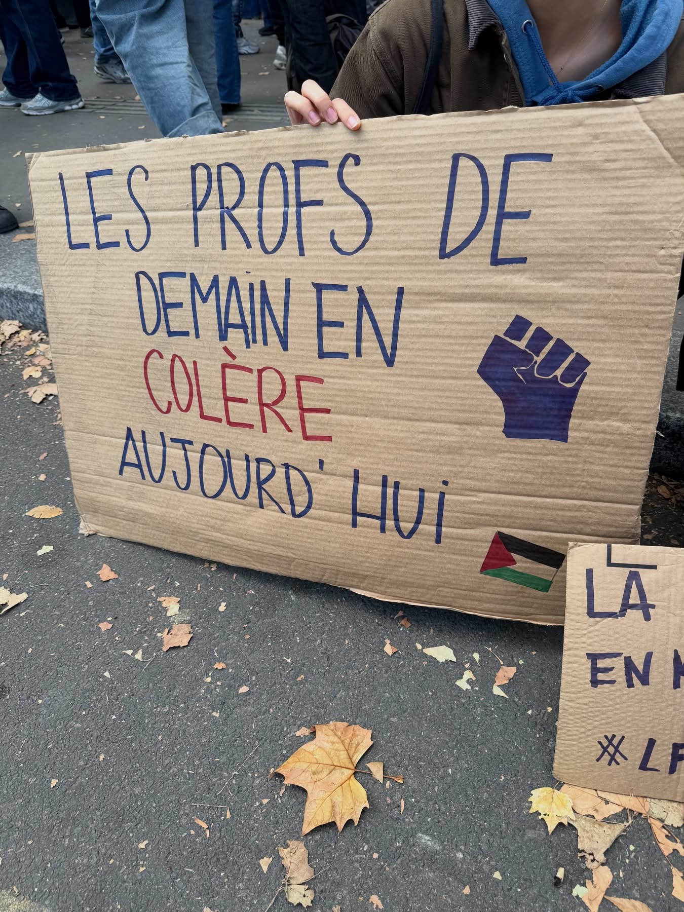 Paris : après les lycéens, étudiants, syndicalistes et parents rejoignent la mobilisation