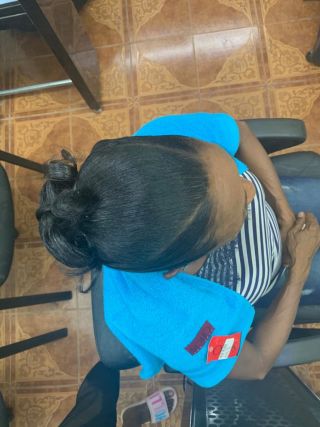 Estilo de cabello rizo
