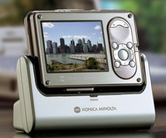 מצלמה דיגטלית Minolta DiMAGE X1