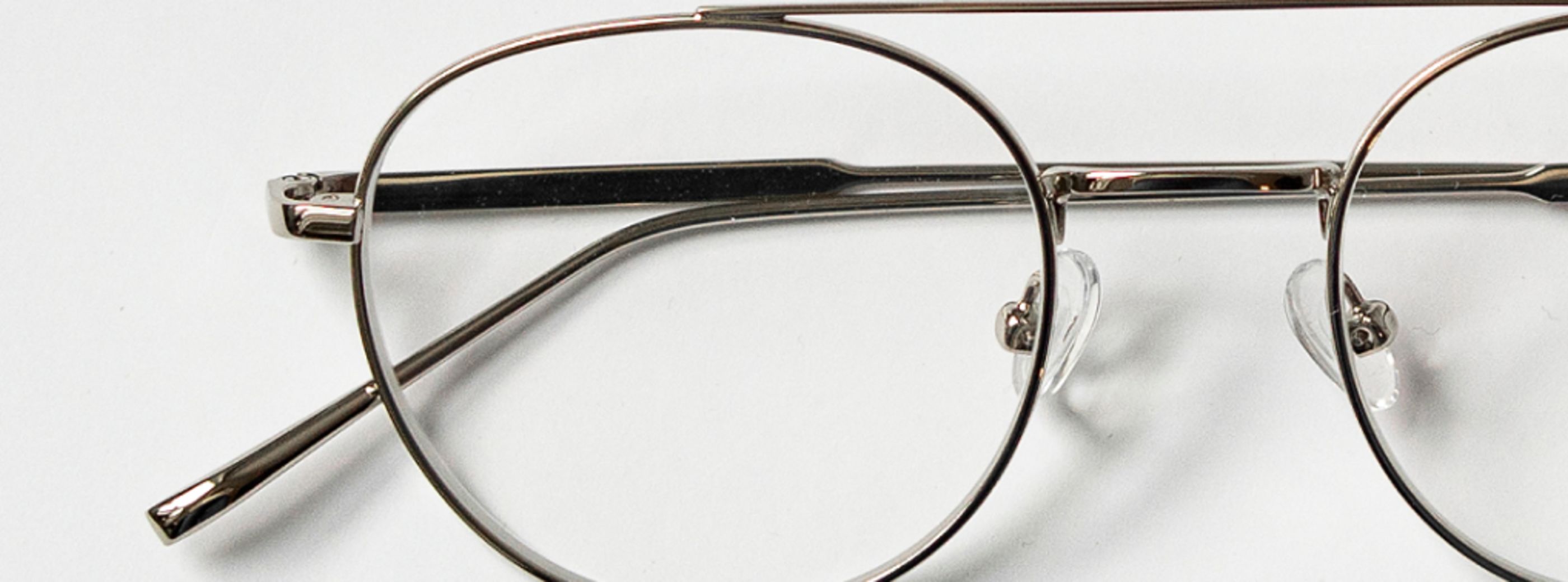 Pilot frame with silver metal frame