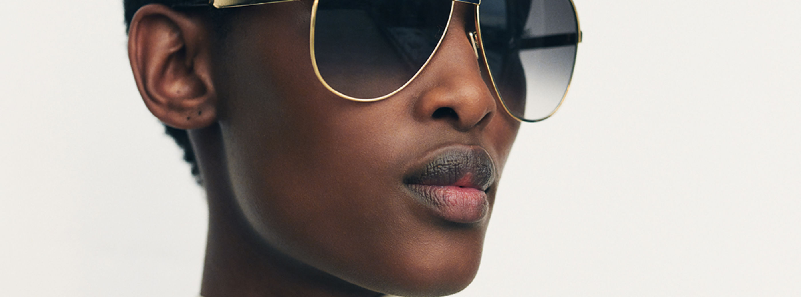 Solbriller fra Givenchy hos Mister Spex