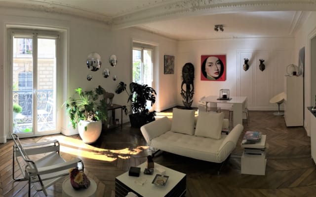 Clothing Optional Private Room In Large Apartment In Paris