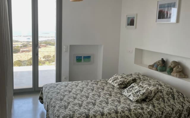 Habitación para dos frente al mar y la isla de Antiparos