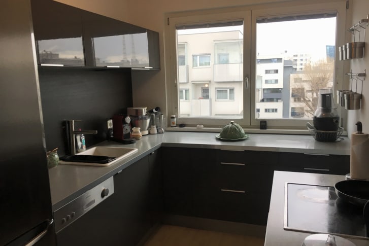 Camera per gli ospiti in un appartamento tranquillo e moderno