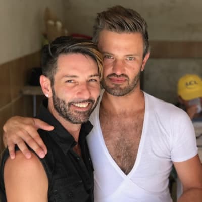 4 annonces d'hommes gays à rencontrer