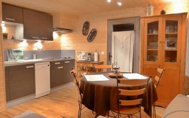 BEL APPARTEMENT DANS UN CHALET