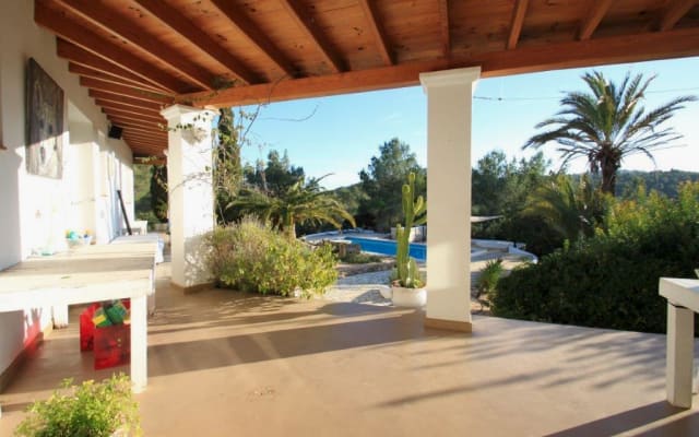 Villa privada con piscina privada, aire acondicionado y cargador para...