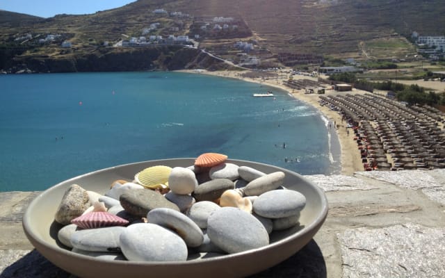 CASA DE 3 DORMITORIOS JUNTO A LA PLAYA CON VISTAS AL MAR