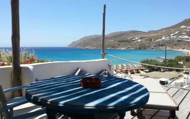 ESTUDIO JUNTO A LA PLAYA CON VISTAS AL MAR