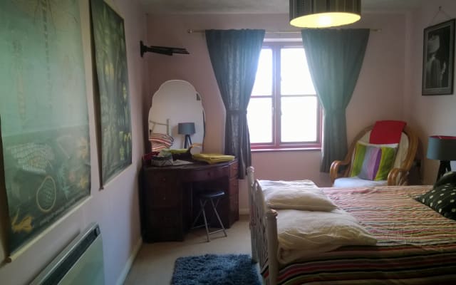 Double room in 2 bed flat near Canary Wharf/Greenwich, London