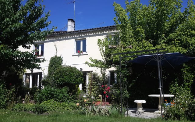 GITE FOR 2 + 2 POSSIBLE AND MASSAGES