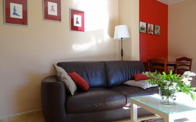 Apartamento com jardim e banheira de hidromassagem