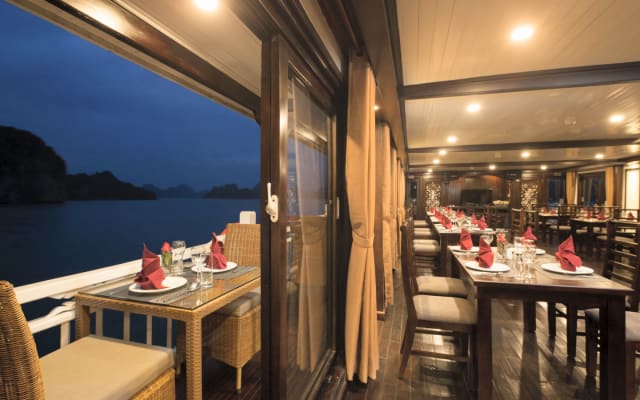 Romantic Honeymoon Package to Halong Bay - Picture 8