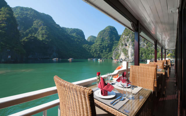 Romantic Honeymoon Package to Halong Bay - Picture 9