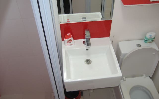 B&B HOMESTAY - Chambre de luxe avec un lit king size SEALY + petit déjeuner - Photo 9