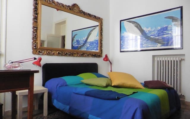 Nice BIG room in a nice apartment in the center of Palermo.
