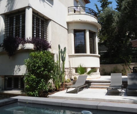 Suite LL in Villa Comedy Center con piscina