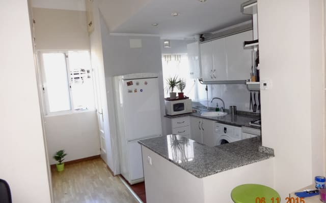 Bom quarto em apartamento partilhado, (partilha apenas com o proprietár