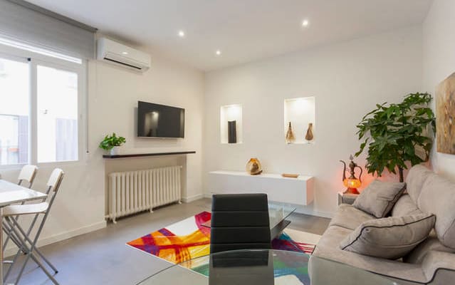 Modern and sunny flat in Gran Via